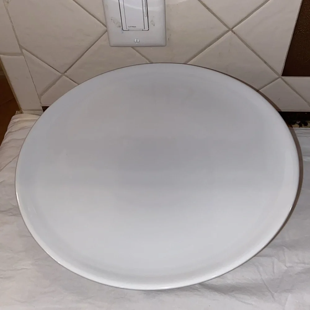 Like new west elm polar bear Cake Stand